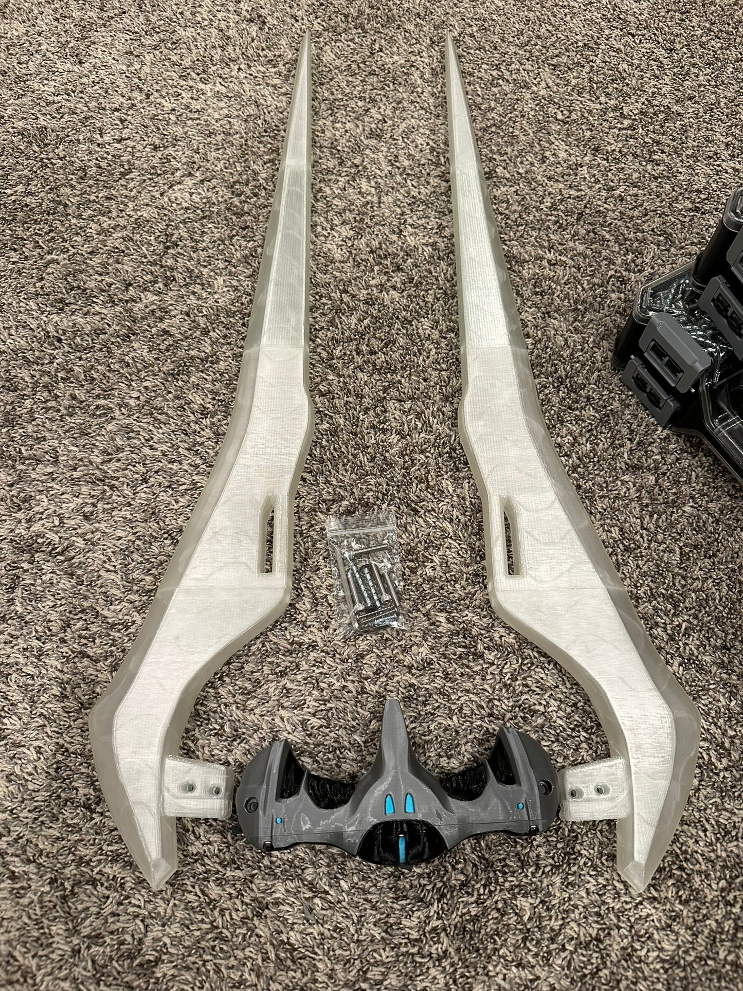 Fully assembled Energy Sword With white LEDs and internal batteries. Like The One In The Halo Series, 3d printed, Cosplay