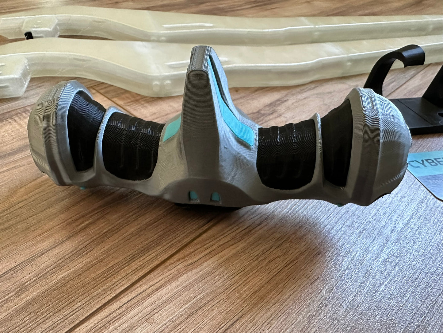 Fully assembled Energy Sword With white LEDs and internal batteries. Like The One In The Halo Series, 3d printed, Cosplay